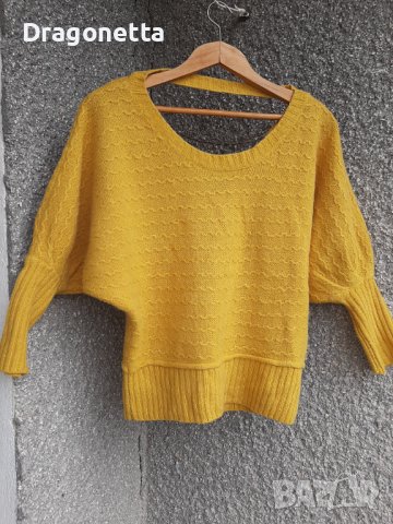 Блуза с частично гол гръб