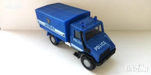 Камион с каросерия POLICE Welly - Мащаб 1:50 , снимка 5 - Колекции - 49585316