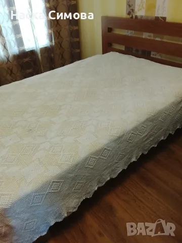 Плетена покривка за спалня 