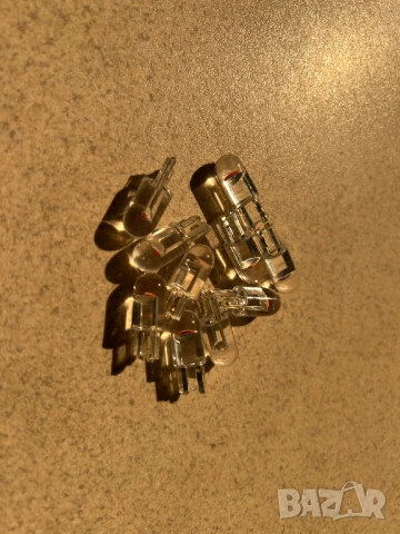 Светодиодни крушки за автомобили на 12V, снимка 2 - Аксесоари и консумативи - 38734512