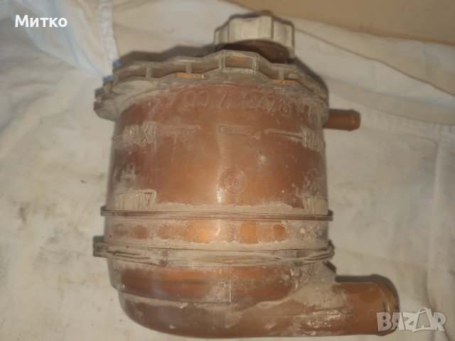 Разширително казанче за охладителната течност от Рено 19, снимка 4 - Части - 38446725