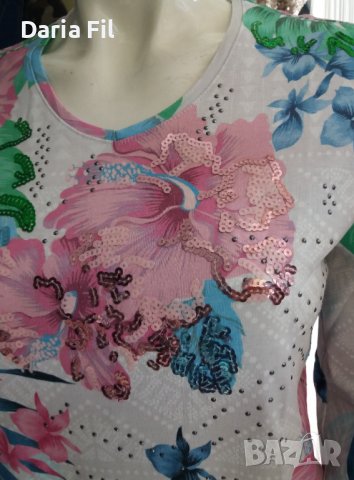 УНИКАЛНО КРАСИВА блуза на цветя с пайети , снимка 2 - Тениски - 40104378