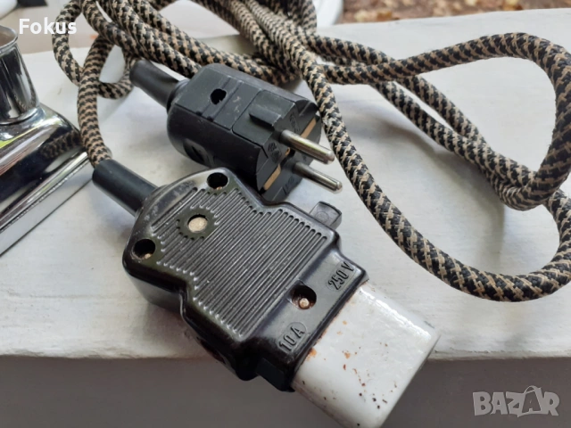 Стара колекционерска електрическа малка туристическа ютия, снимка 4 - Антикварни и старинни предмети - 53294271