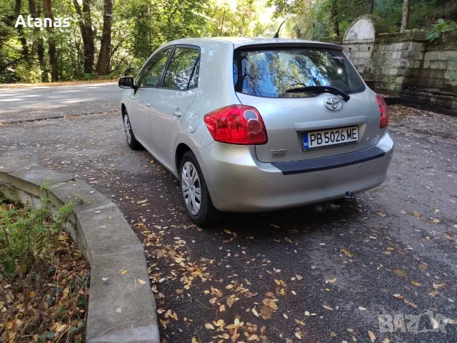 Toyota Auris 1.6 с газова уредба, снимка 2 - Автомобили и джипове - 56543459