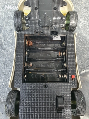 Радиоуправляема кола , снимка 7 - Коли, камиони, мотори, писти - 51633344