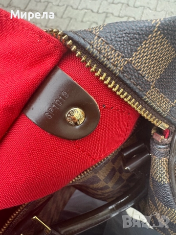 Louis Vuitton оригинална чанта , снимка 3 - Чанти - 52463264