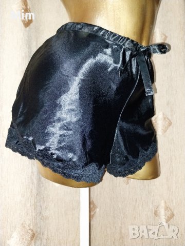 М/L Черни къси сатенени шорти , снимка 3 - Бельо - 42197613