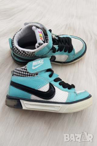 Детски кецове Nike №22, снимка 2 - Детски маратонки - 44685413