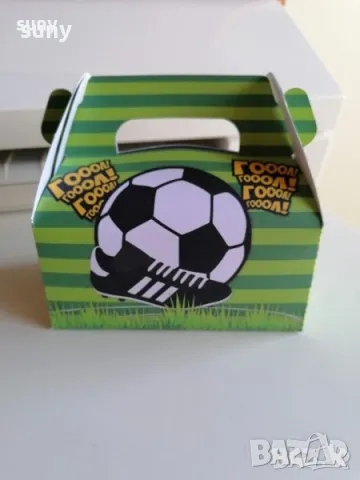 Кутийка за лакомства и подаръци Футбол