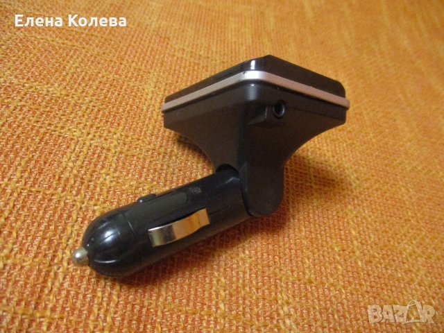 USB за кола, снимка 1 - Аксесоари и консумативи - 31193893