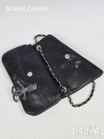 Елегантна черна чанта Chanel – Стил и Класа, снимка 4 - Чанти - 54330019
