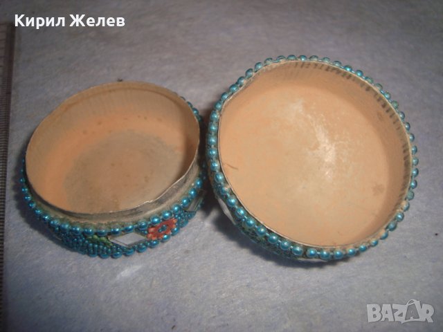 КРАСИВА ФЛОРАЛНО ОРНАМЕНТИРАНА МЕТАЛНА КРЪГЛА ВИНТИДЖ КУТИЙКА за БИЖУТА 32240, снимка 4 - Други - 38276712