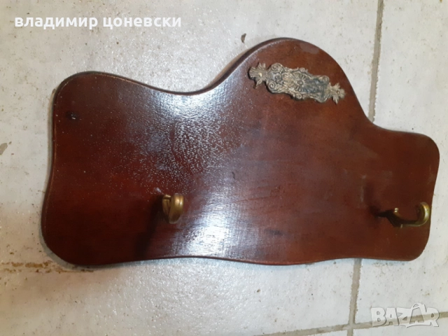 Дървена стойка за стена за пистолет,пищов,нож и др., снимка 3 - Декорация за дома - 52321202