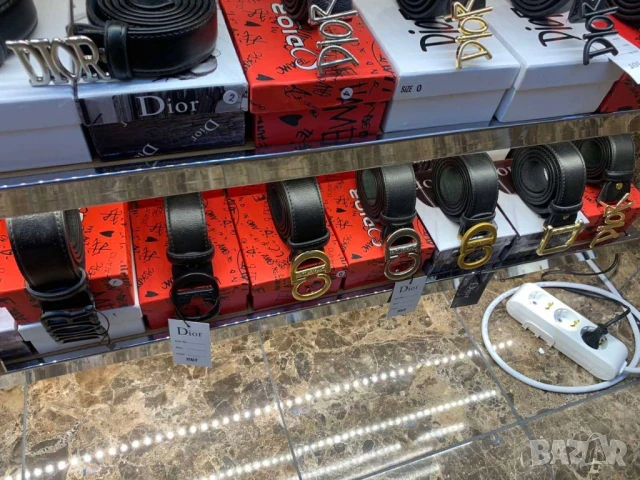 колани от естествена кожа в кутия tommy hilfiger hugo boss emporio armani , снимка 2 - Колани - 50999443