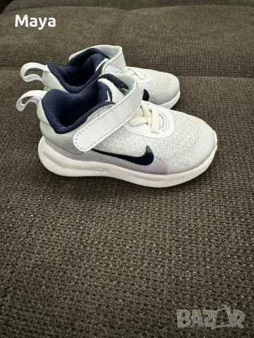  Маратонки Nike Revolution 7