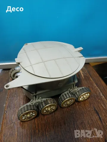 Стара руска играчка луноход. , снимка 2 - Колекции - 55959415
