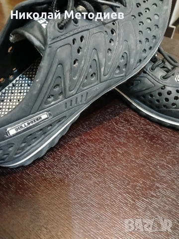 Запазени обувки няма скъсано и ли протрито номер 42, снимка 4 - Маратонки - 52015712