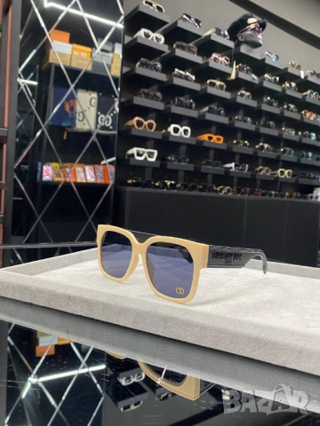 очила очила с черен обикновен калъф и ув защита gucci , снимка 5 - Слънчеви и диоптрични очила - 51451998