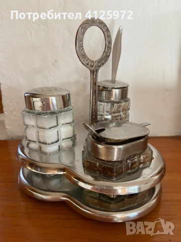 Винтидж сет за подправки, СССР, неръждаема стомана Комплект за сол, пипер, захар с 2 лъжички, снимка 2 - Прибори за хранене, готвене и сервиране - 50958079