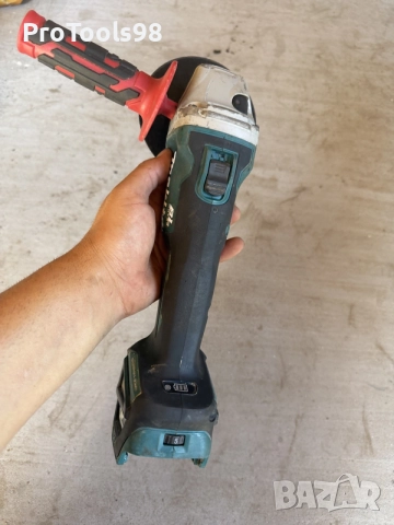 Makita DGA 511 безчетков ъглошлайф, снимка 3 - Ъглошлайфи - 55971327