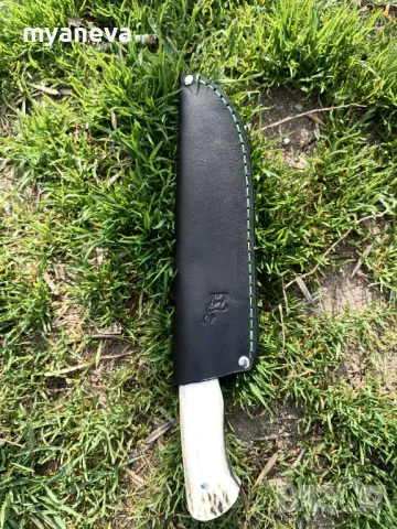Ловджийски нож с дръжка от еленов рог и стомана 440 C , снимка 3 - Ножове - 49716197