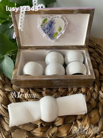 Кутия с шест пръстени за салфетки с люляк, снимка 5 - Декорация за дома - 53051324