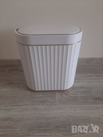 Кошче за боклук със сензори 