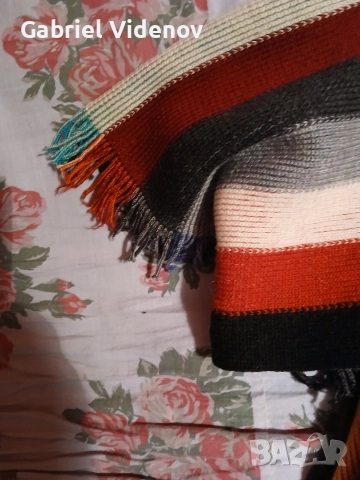 Зимен шал Hugo Boss., снимка 5 - Шалове - 52540173