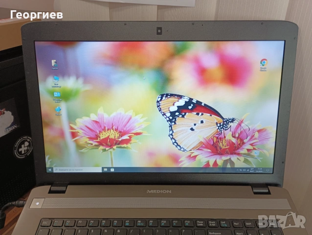 Лаптоп Medion Akoya E7225 / 17,3", снимка 3 - Лаптопи за дома - 54103790