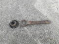 Железен ключ със самун за табанлия каруца, снимка 2