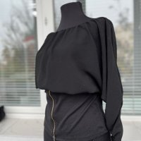 Черна дамска блуза, снимка 2 - Блузи с дълъг ръкав и пуловери - 38897088
