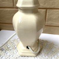 Красива порцеланова лампа от Англия, снимка 6 - Антикварни и старинни предмети - 44582764