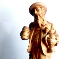 Стара голяма дървена фигура на ловец с лула и халба бира, снимка 9 - Антикварни и старинни предмети - 42060036
