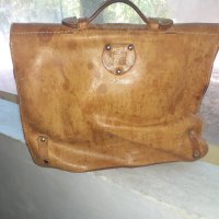 Много качествена и красива мъжка чанта от много дебела кожа, снимка 2 - Антикварни и старинни предмети - 37714893