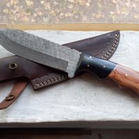 Страхотен ловен нож дамаска стомана нов с кожена кания, снимка 1 - Антикварни и старинни предмети - 38286224