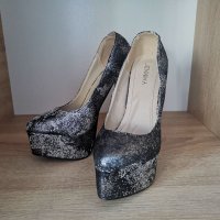 Дамски токчета и боти, снимка 3 - Дамски елегантни обувки - 38103076