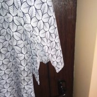 бяло и черно  туника с остро деколте  ХЛ размер, снимка 4 - Блузи с дълъг ръкав и пуловери - 30287555