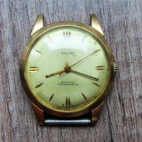 Руски ръчен часовник - мир, снимка 1 - Антикварни и старинни предмети - 30960349