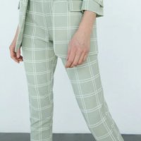 Бледозелен кариран панталон, снимка 2 - Панталони - 37881677