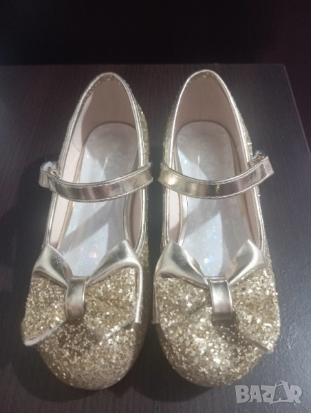 Златисти токчета за малка принцеса, снимка 1