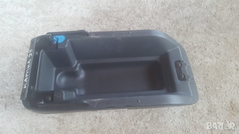 Подлакътник - Капак За Тойота Карина 1995г / Toyota Carina 1995y, снимка 1