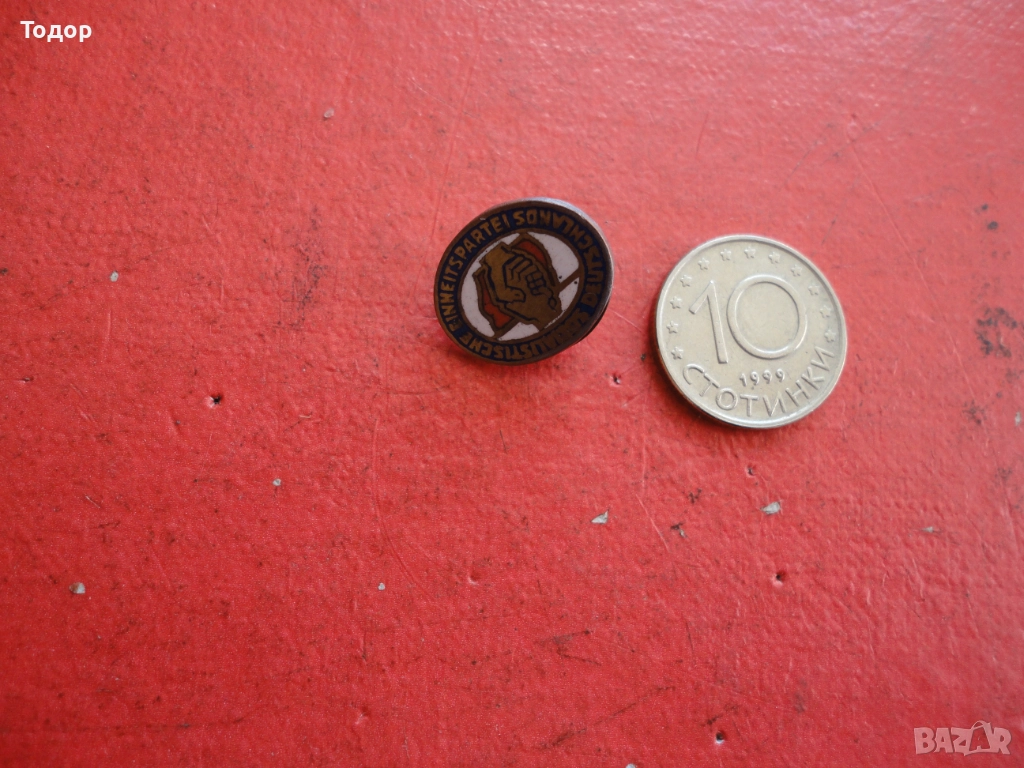 Старинна значка знак на винт бронз емайл 1, снимка 1