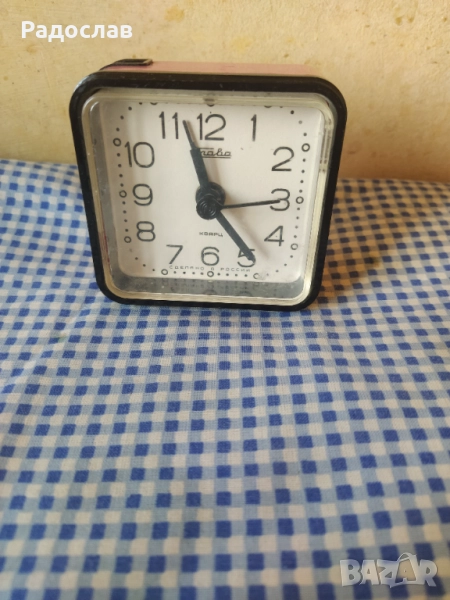 руски будилник Слава кварц, снимка 1