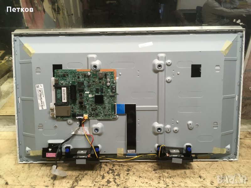 UE32J4580SS, снимка 1