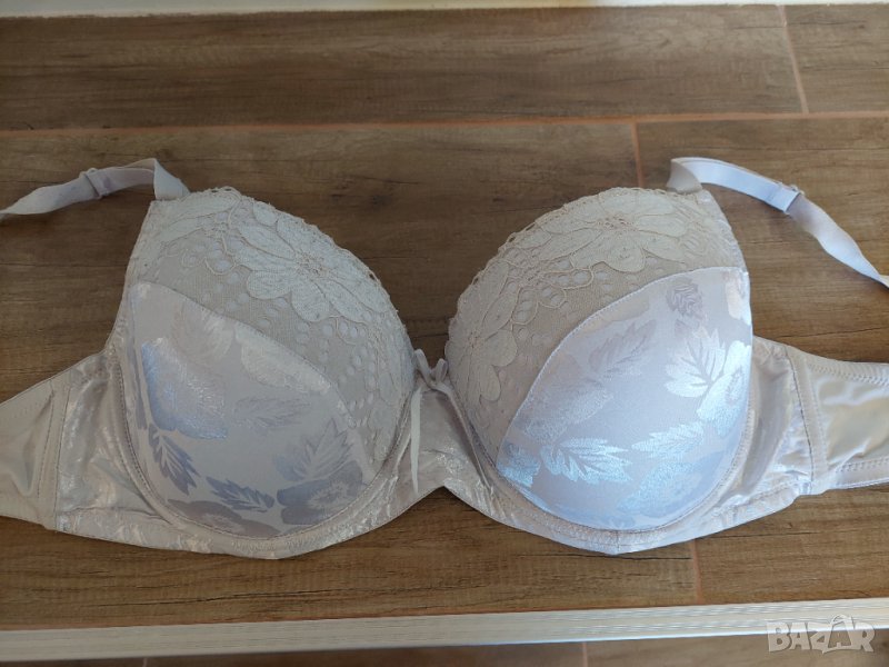 Луксозен голям бял сутиен , снимка 1