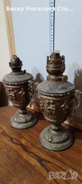 Уникални старинни газени лампи комплект два броя с красиви орнаменти и фигурки ангелчета , снимка 1