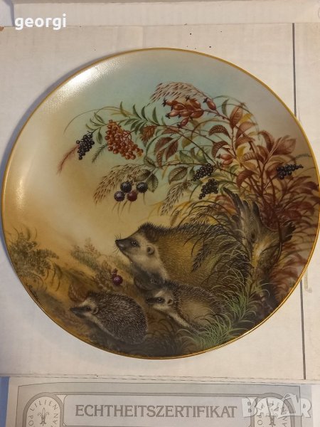 Австрийска декоративна порцеланова чиния с таралежи 30/1 , снимка 1