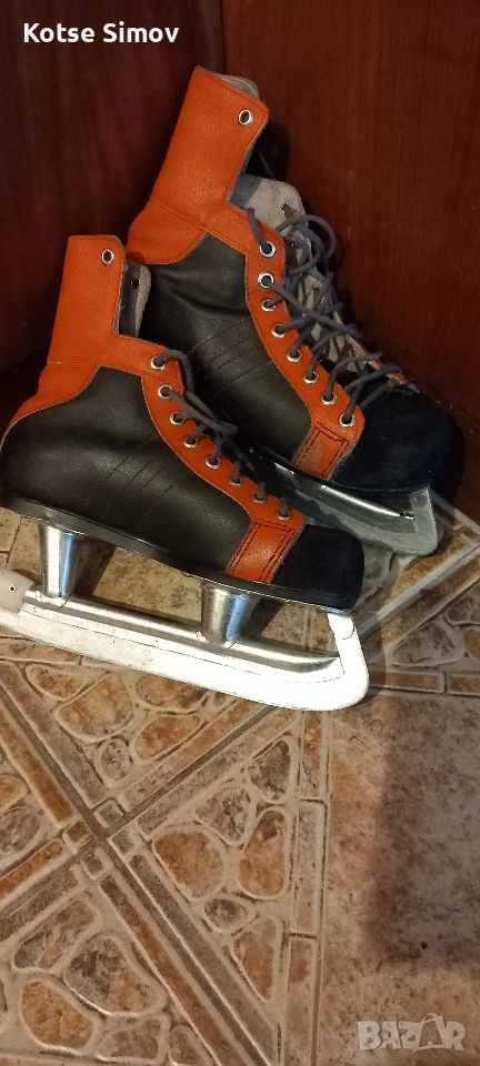 Обувки със кънки за лед., снимка 1