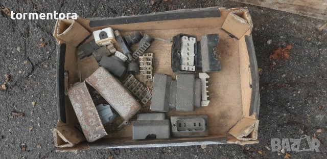 Стар модел електрически принадлежности