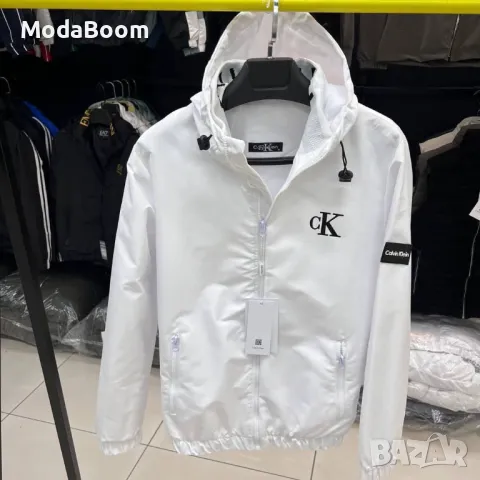 Calvin Klein ветровки Различни цветове , снимка 4 - Спортни екипи - 48933447